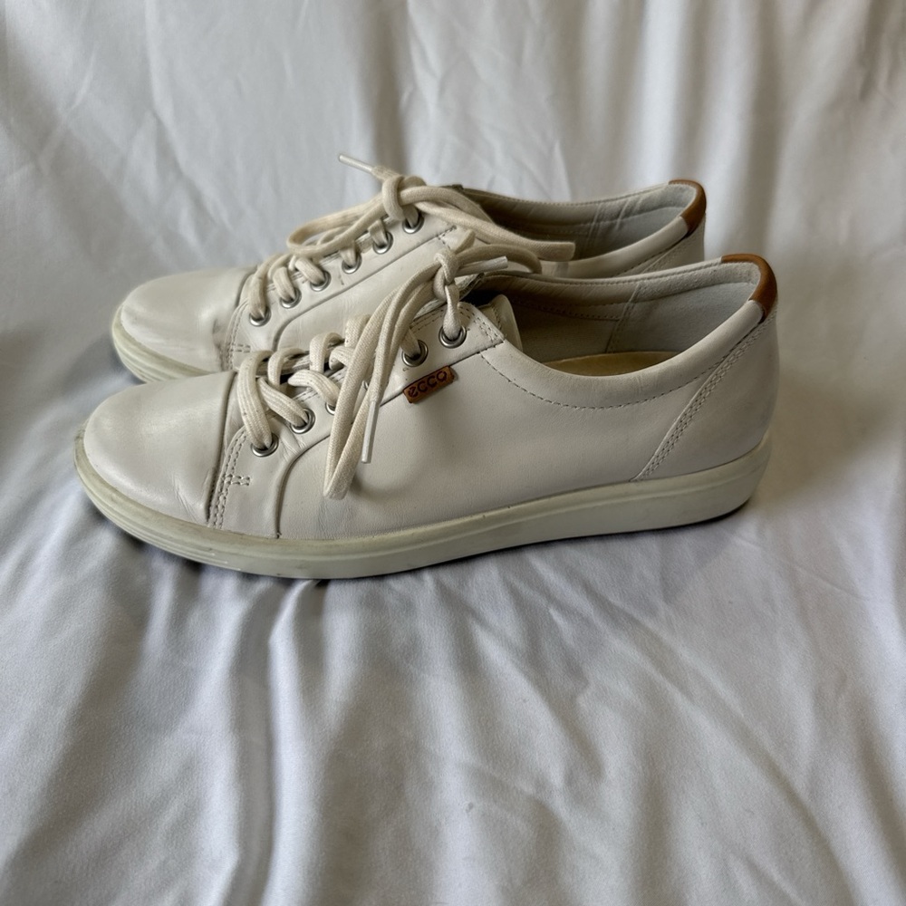 Ecco Soft 7 Women’s Cream Leather Sneakers